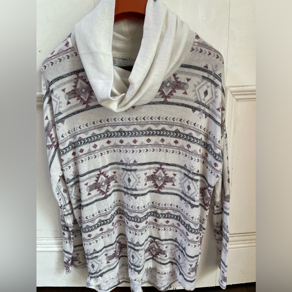 Maurices // Scoop Neck Patterned Sweater